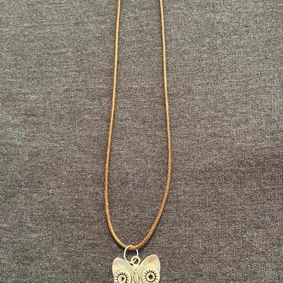 OWL NECKLACE (NWOT) - Picture 2 of 5